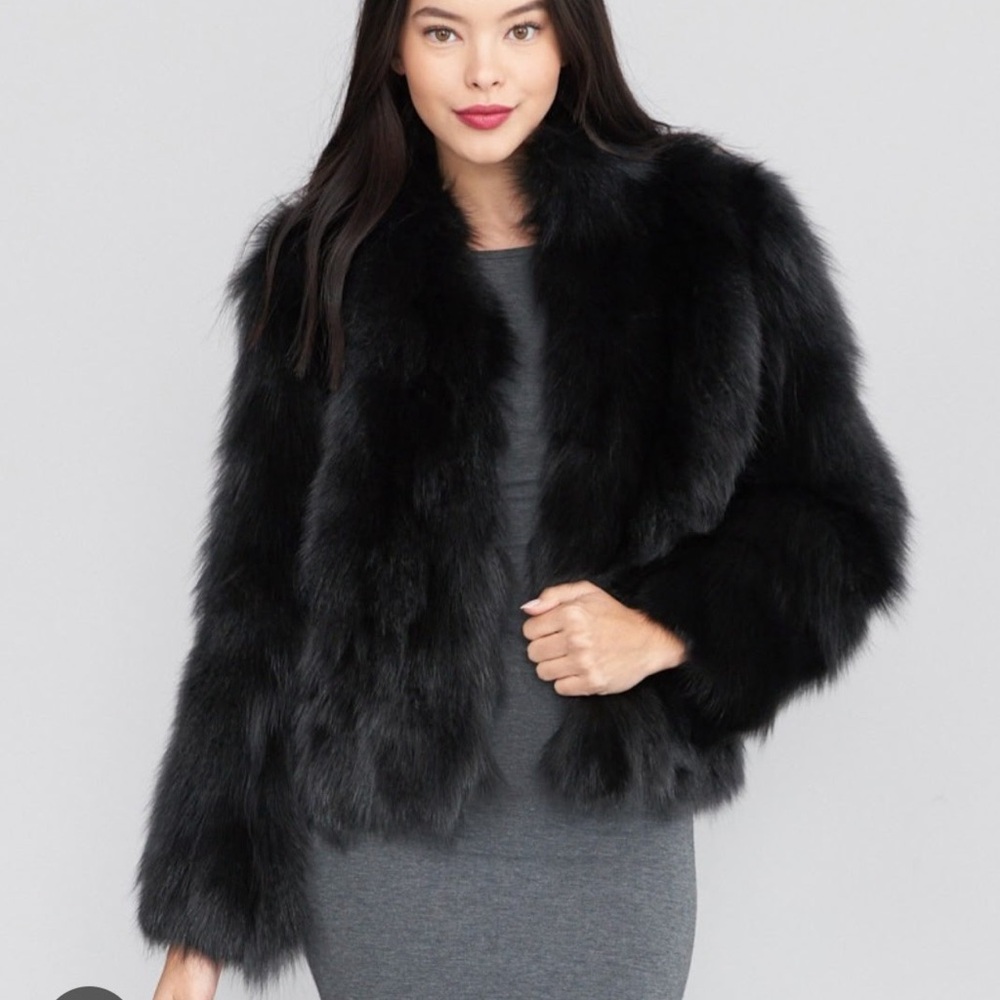 Banana Republic Black cropped Faux Fur Jacket‎